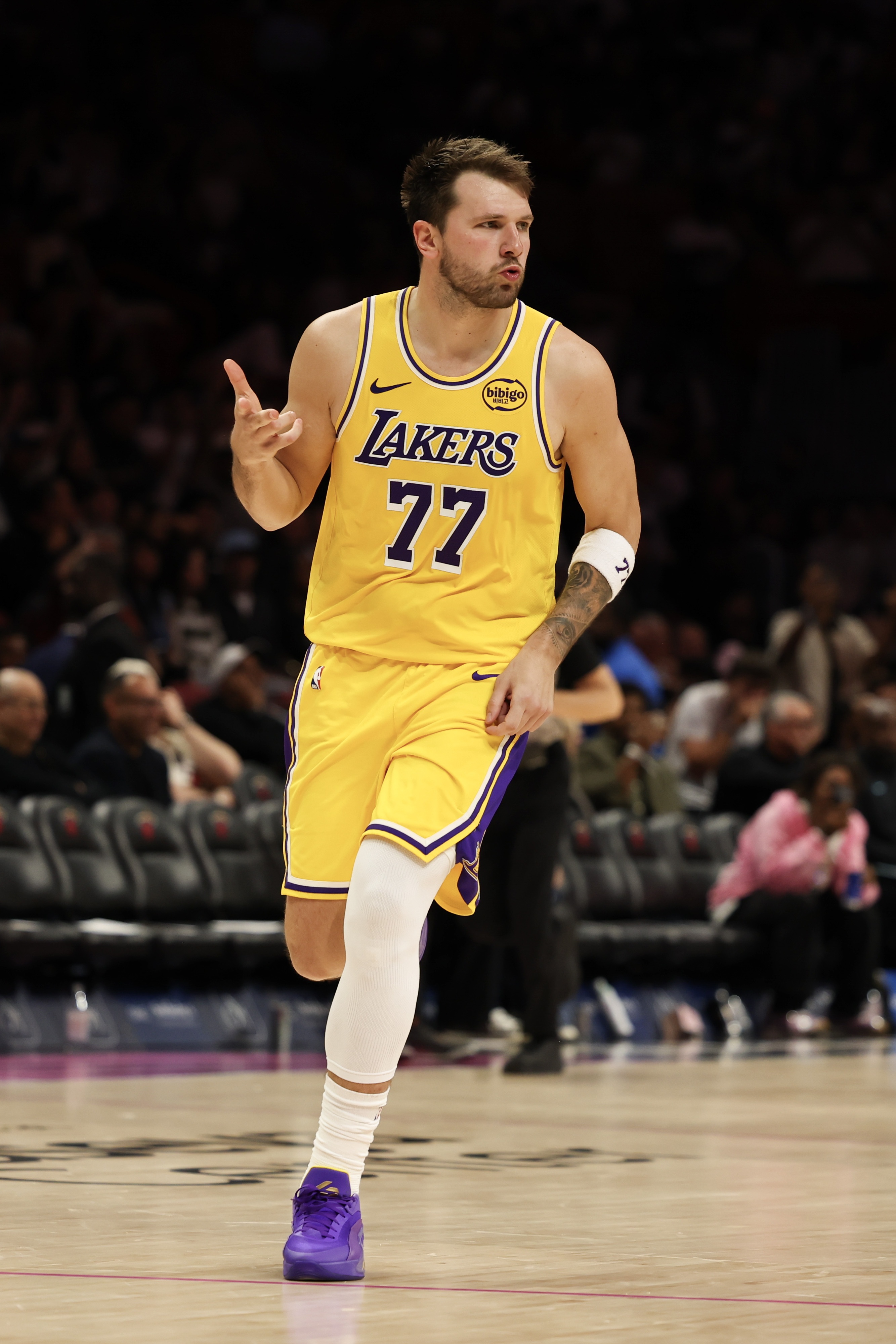 kaiyun平台-现役单场60+得分榜都有谁？18人上榜&amp;克莱堪称高效 竟6人砍过70+